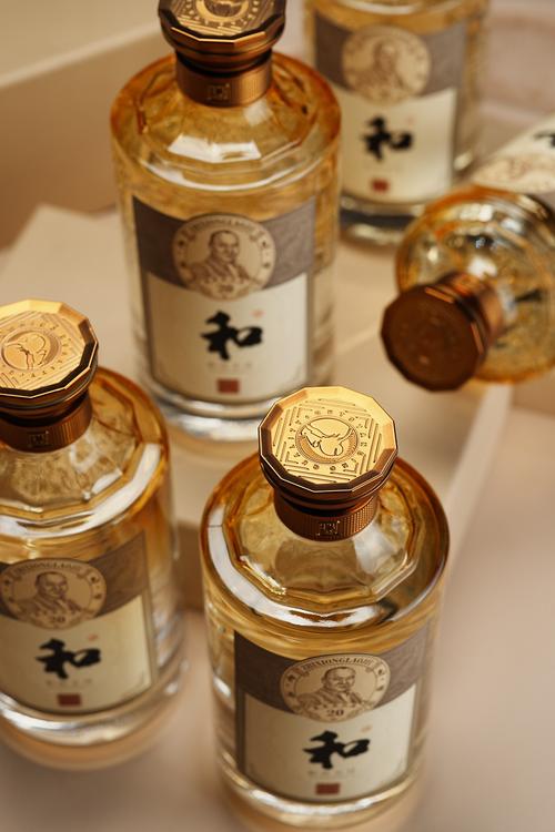 光影铸酱魂 意匠视觉携手仁衔酒业，定格东方酒韵的匠心之美